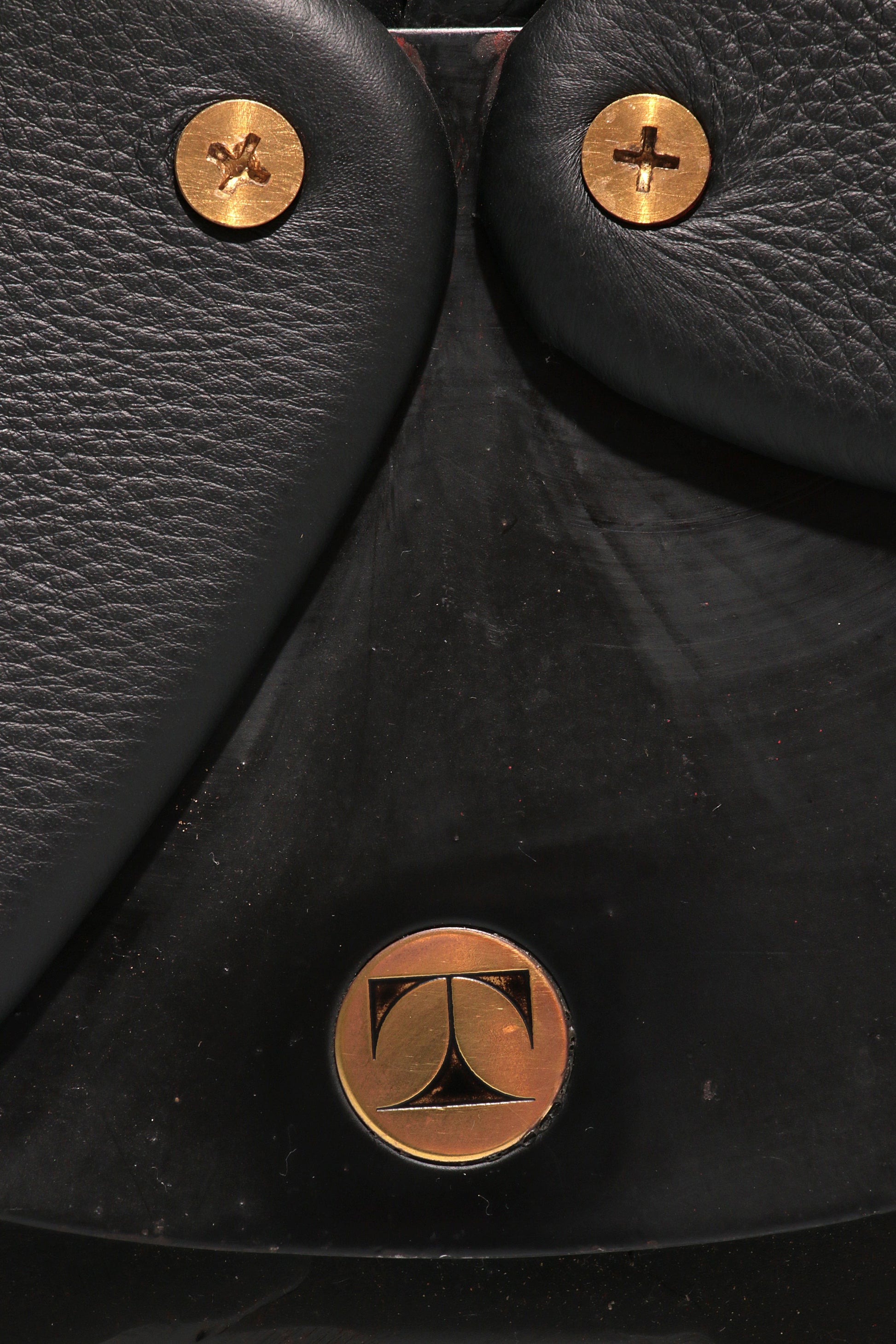 Italian Black Leather Adjustable P40 Relax Chair by Osvaldo Borsani Tecno. - Collectors - Net.Work