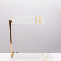 Italienische Schreibtischlampe mit klarem Design (1960)