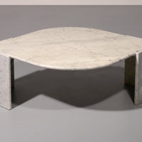 Italienischer tropfenförmiger Marmor-Couchtisch, 1980er Jahre