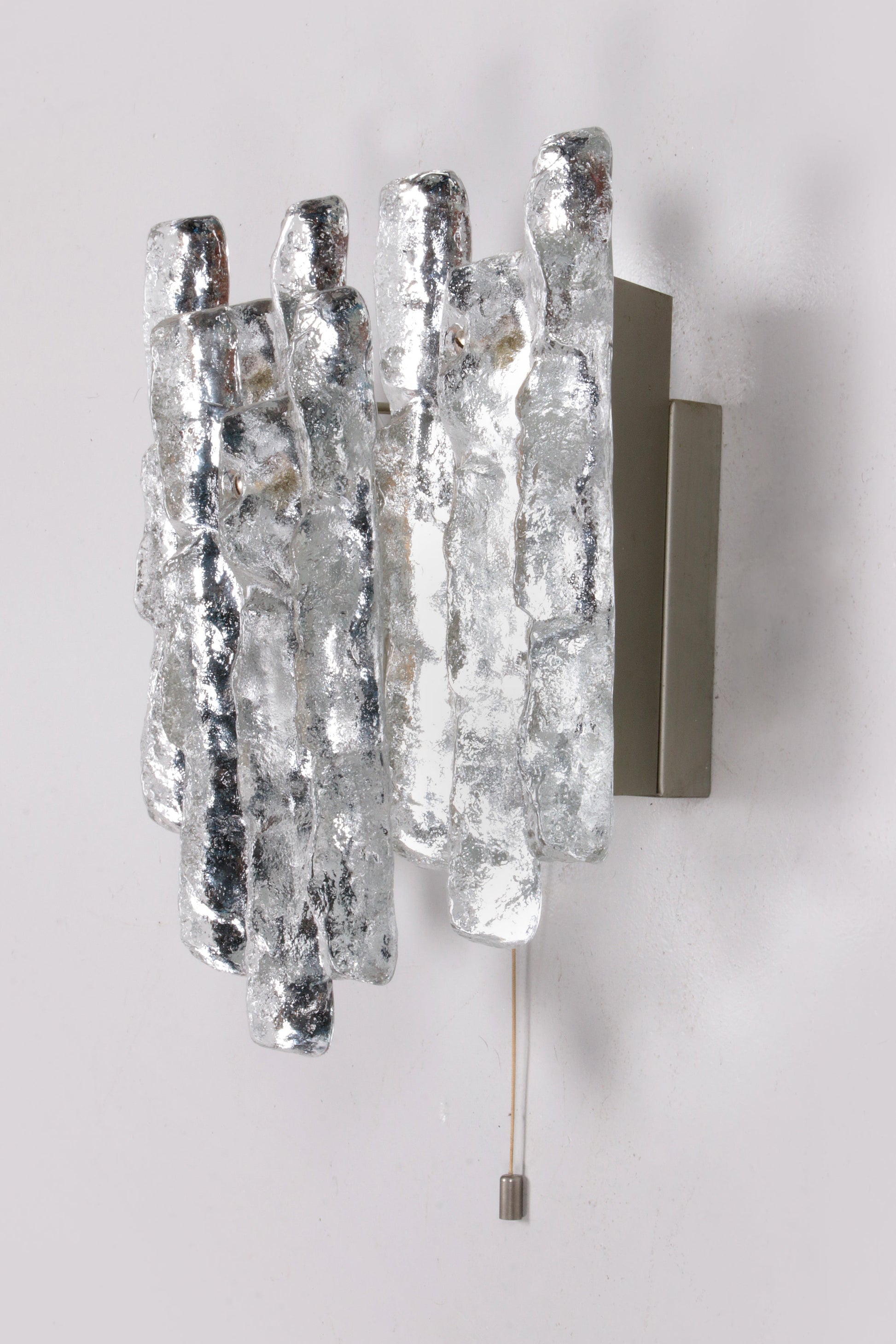 Kalmar Crystal Ice Glass Wall Lamp by J.T. Kalmar (1960, Austria) - Collectors - Net.Work