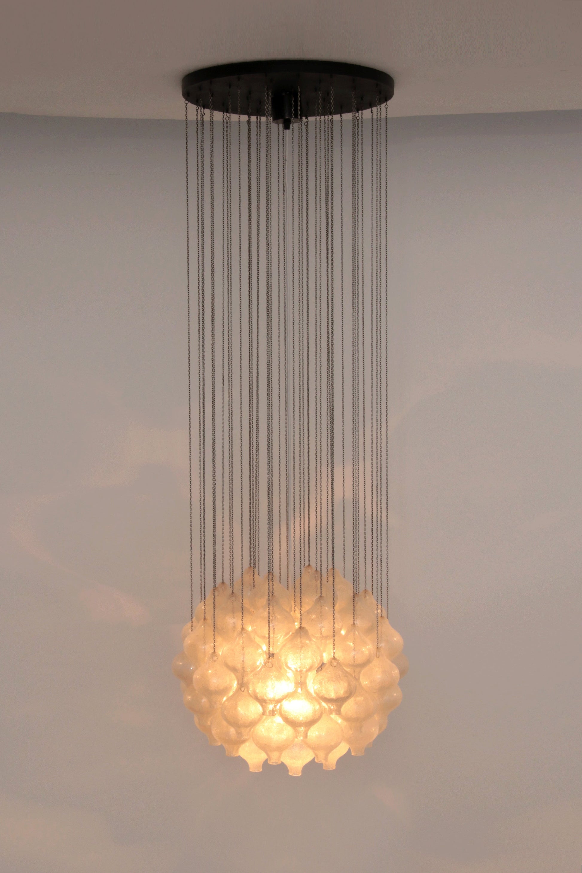 Kalmar 'Tulipan' Chandelier Pendant Light, Blown Glass, 1970, - Collectors - Net.Work