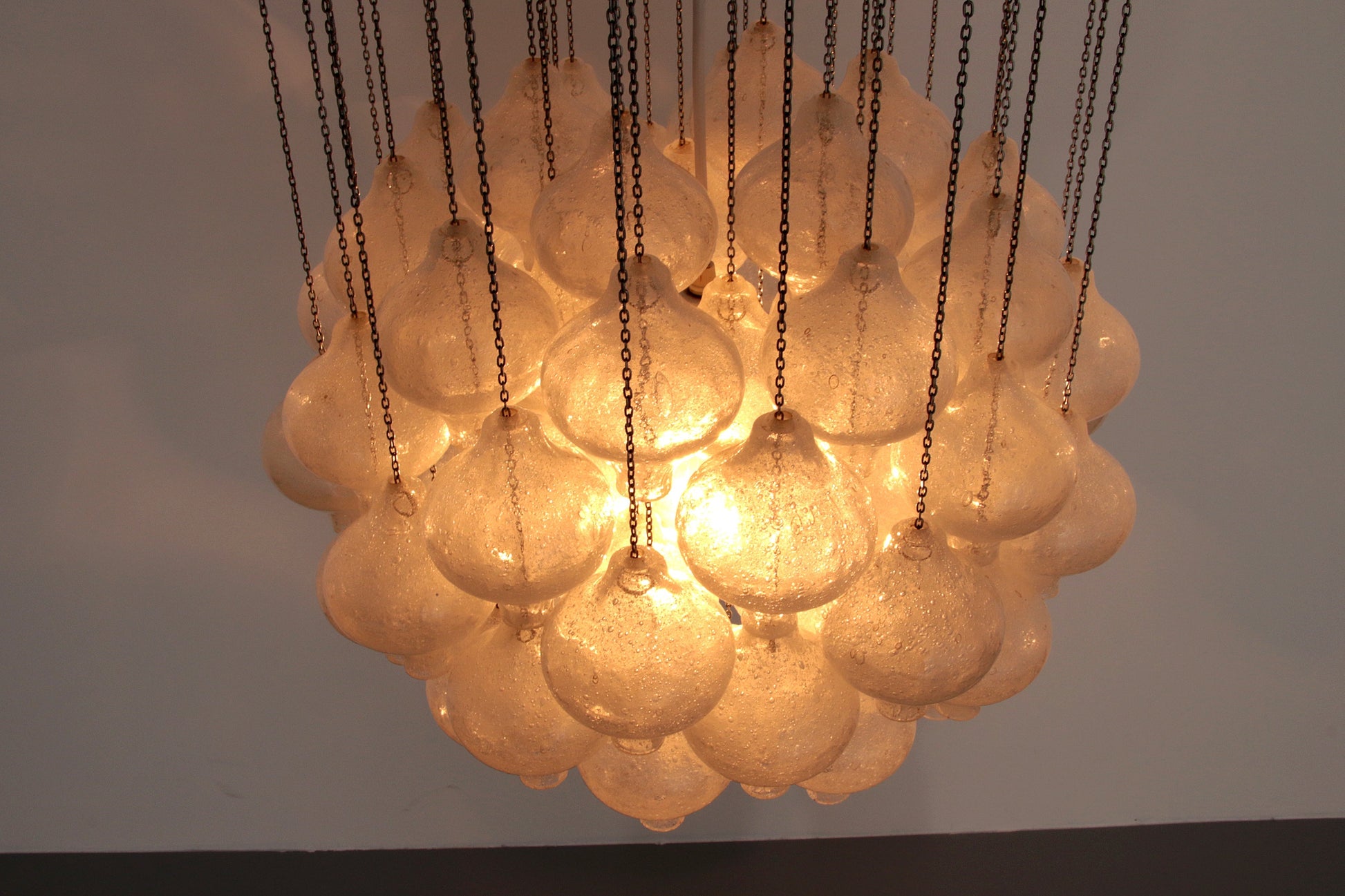 Kalmar 'Tulipan' Chandelier Pendant Light, Blown Glass, 1970, - Collectors - Net.Work