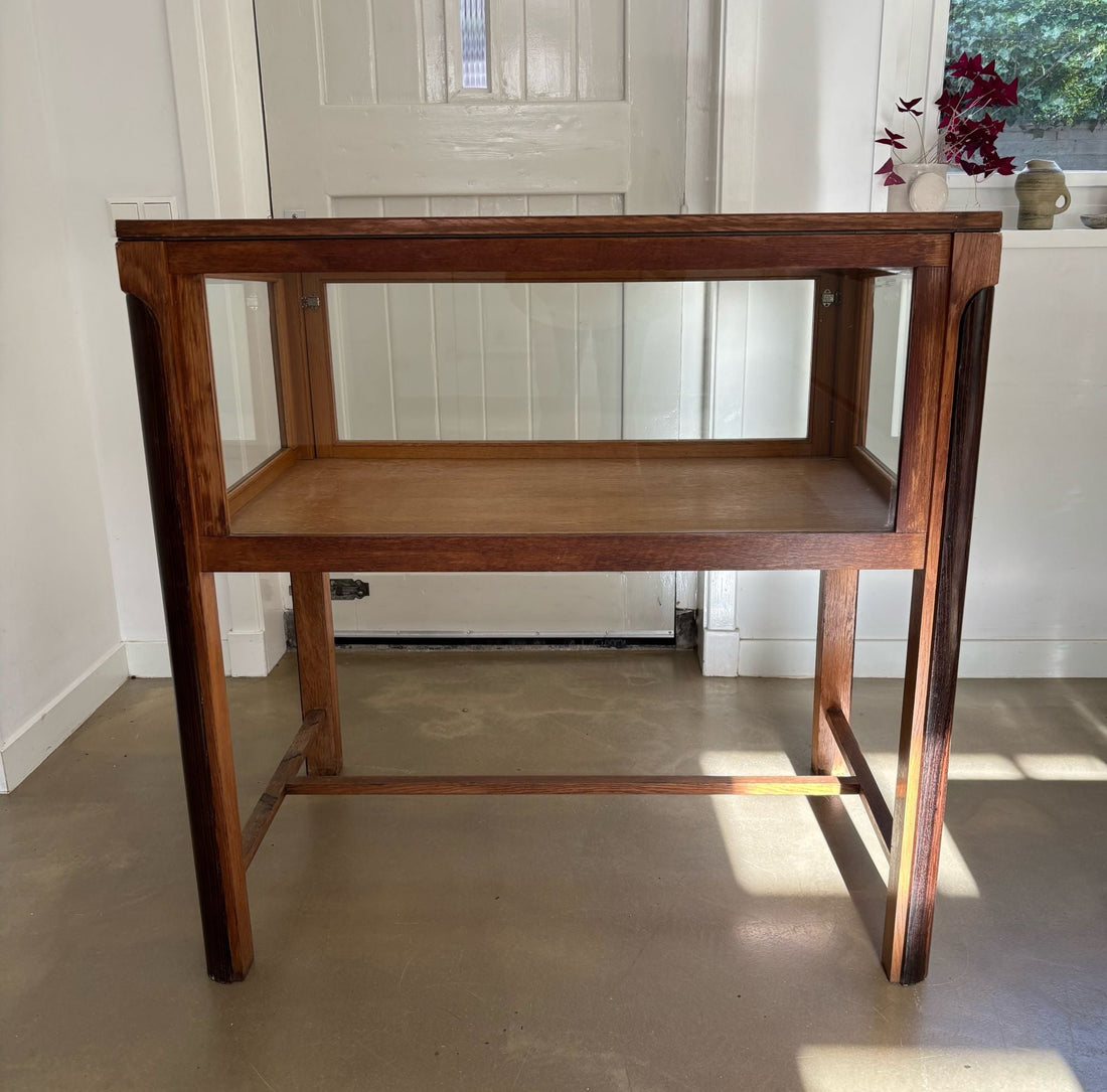 Large Haagse school, Art Deco style show cabinet, 1930s - Collectors - Net.Work