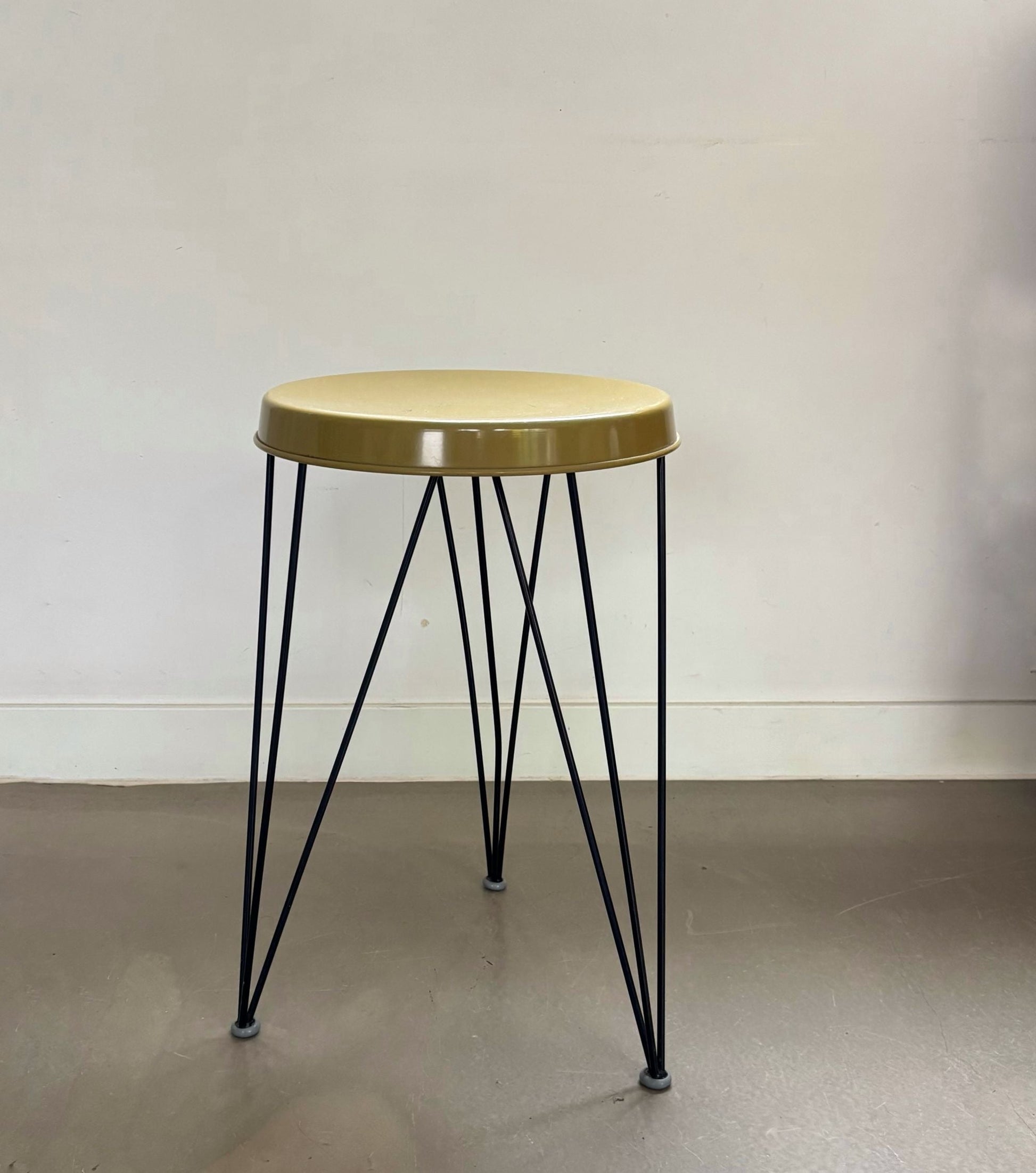 Metal stool model ‘Seggiolina’, Tjerk Reijenga for Pilastro, 1950/60s - Collectors - Net.Work