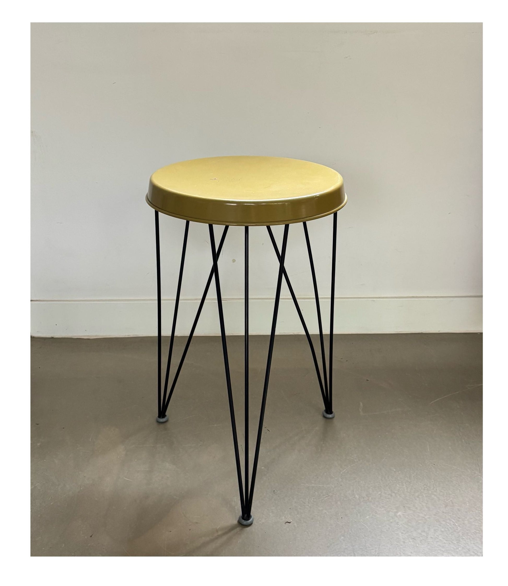 Metal stool model ‘Seggiolina’, Tjerk Reijenga for Pilastro, 1950/60s - Collectors - Net.Work