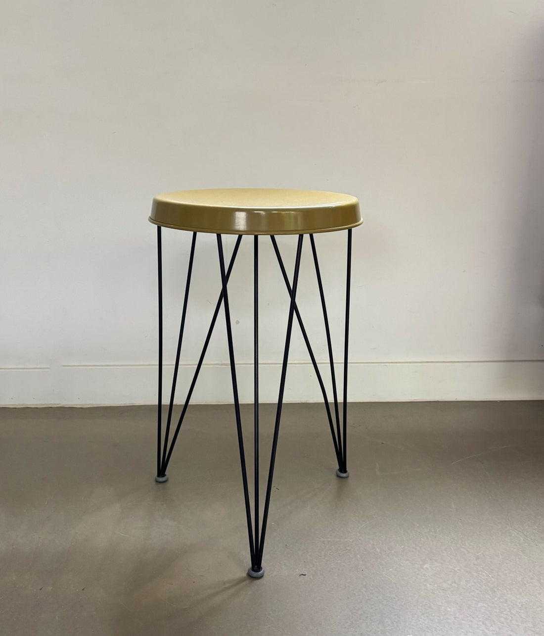Metal stool model ‘Seggiolina’, Tjerk Reijenga for Pilastro, 1950/60s - Collectors - Net.Work
