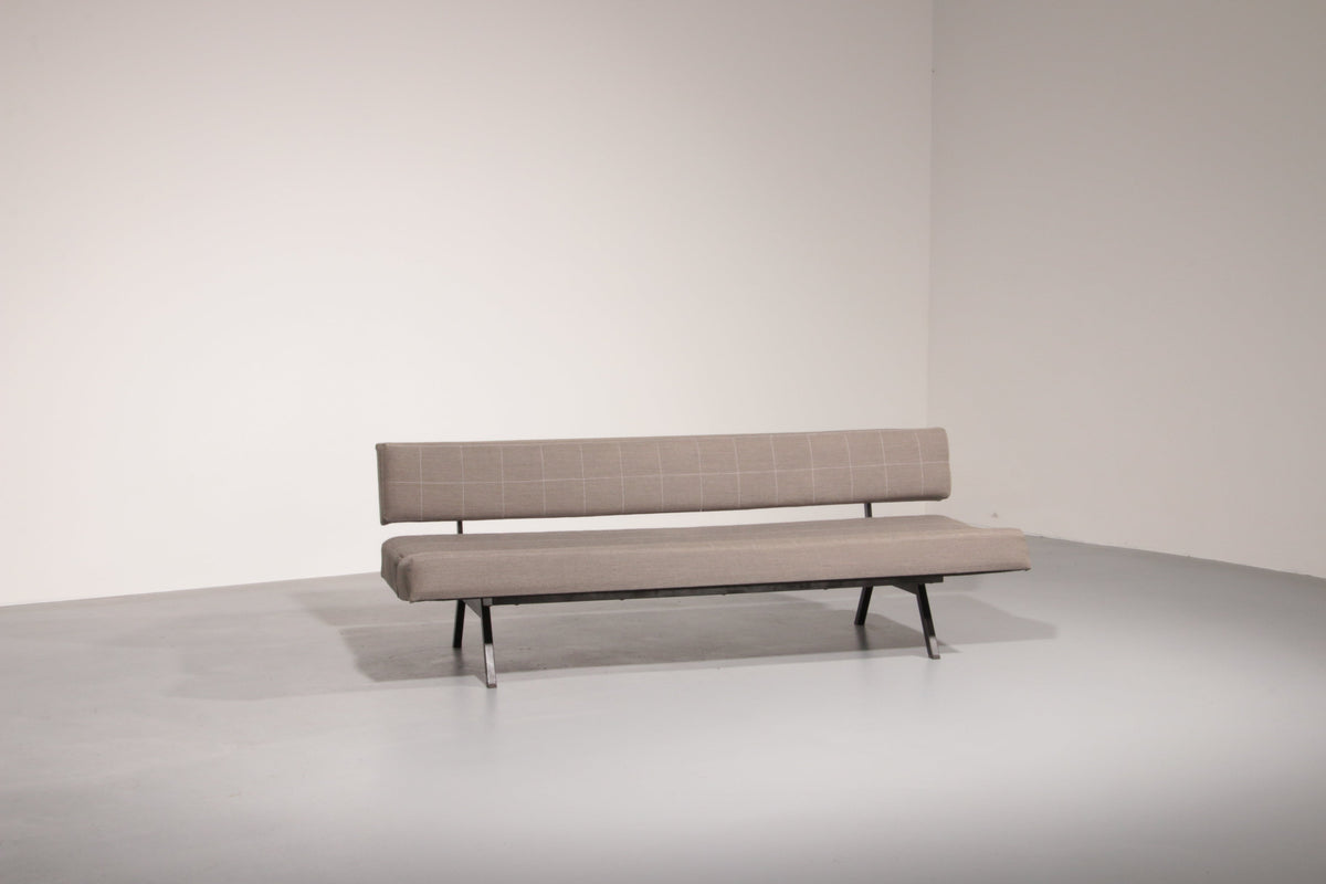 Italienisches Schlafsofa aus der Mitte des 20. Jahrhunderts von Rito Valla für IPE Bologna, 1960er Jahre