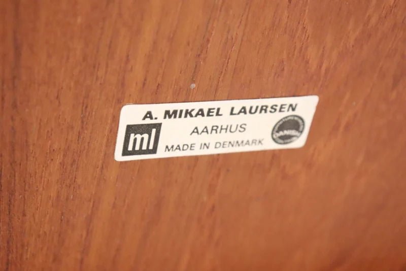 Mikael Laursen coffee table 'Fjerritslev' - COLLECTORS RDAM