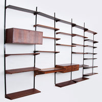 Modulares Wandsystem aus dunklem Holz von Kai Kristiansen - FM Møbler