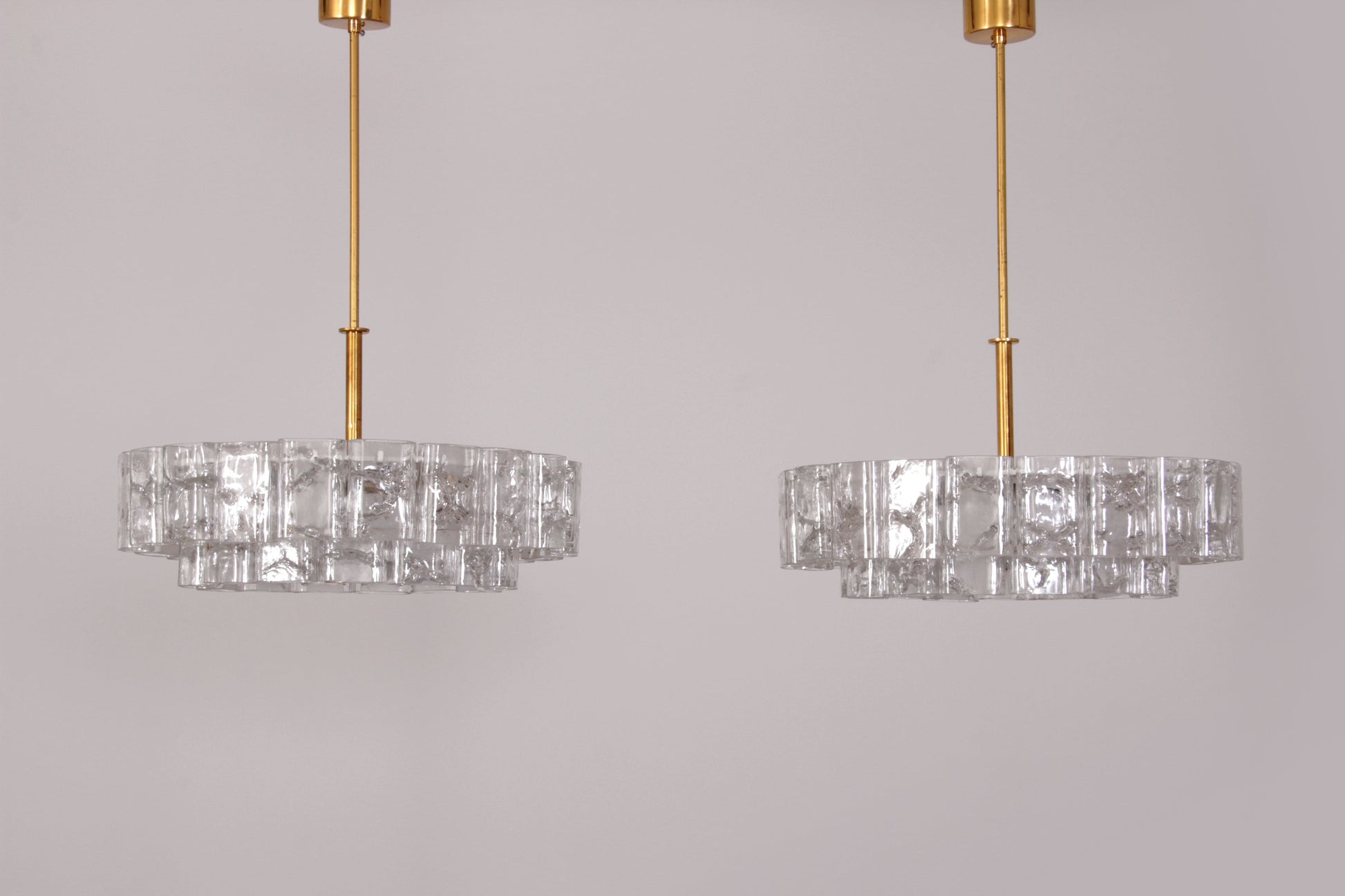 "Pair of Doria Leuchten Mid - Century Brass & Crystal Chandeliers, 1960s" - Collectors - Net.Work