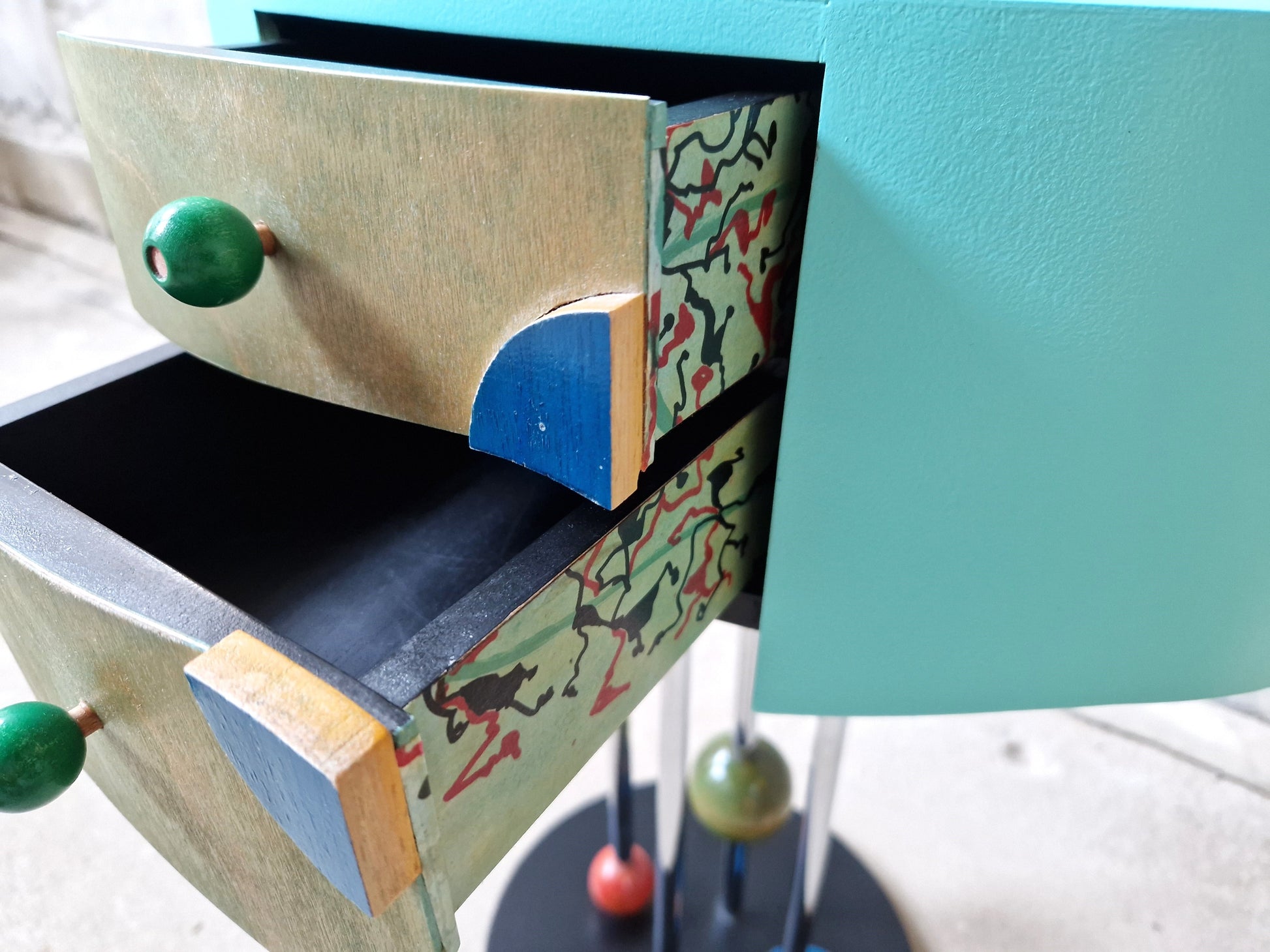 Pair of Postmodern Memphis Milano Style Side Tables, 1980s - COLLECTORS RDAM