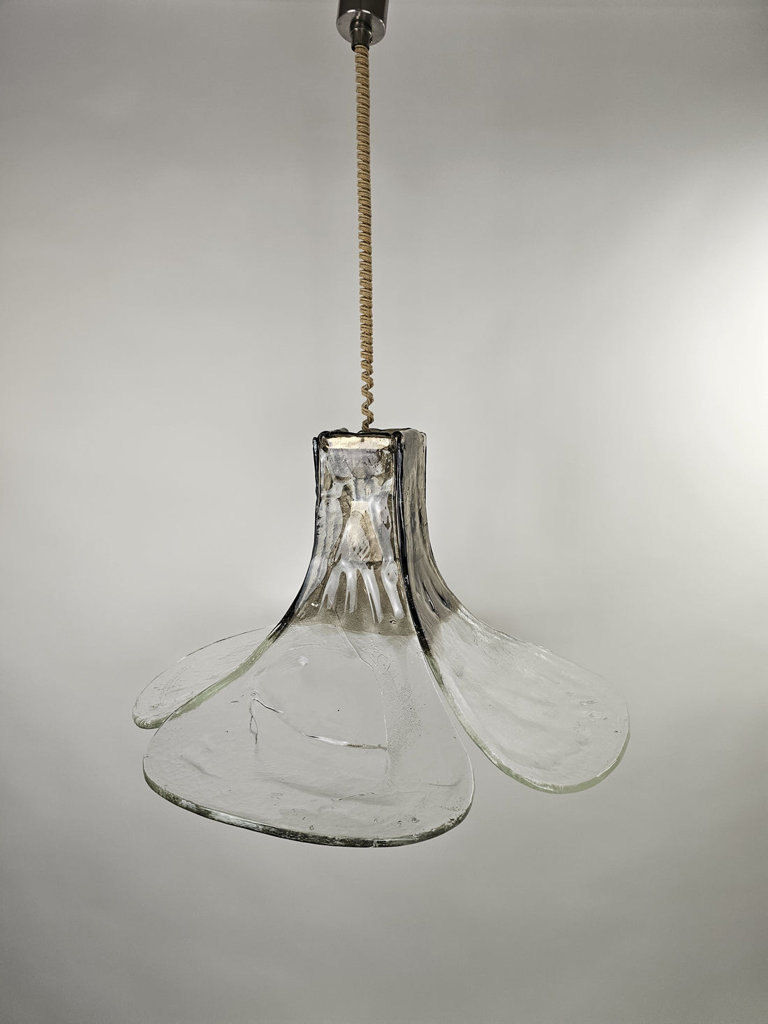 Pendant lamp by Carlo Nason model LS185 "the Tulip" for Mazzega - Collectors - Net.Work