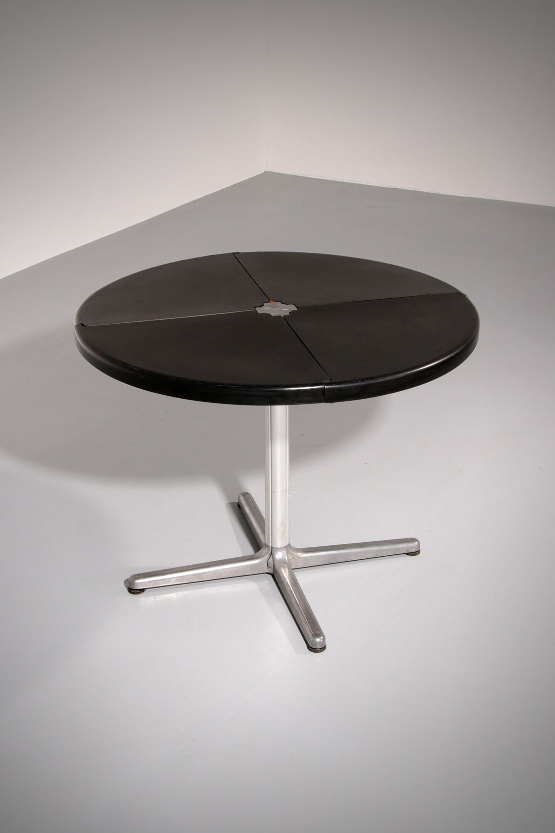 Plana Folding Table by Giancarlo Piretti for Castelli - Collectors - Net.Work