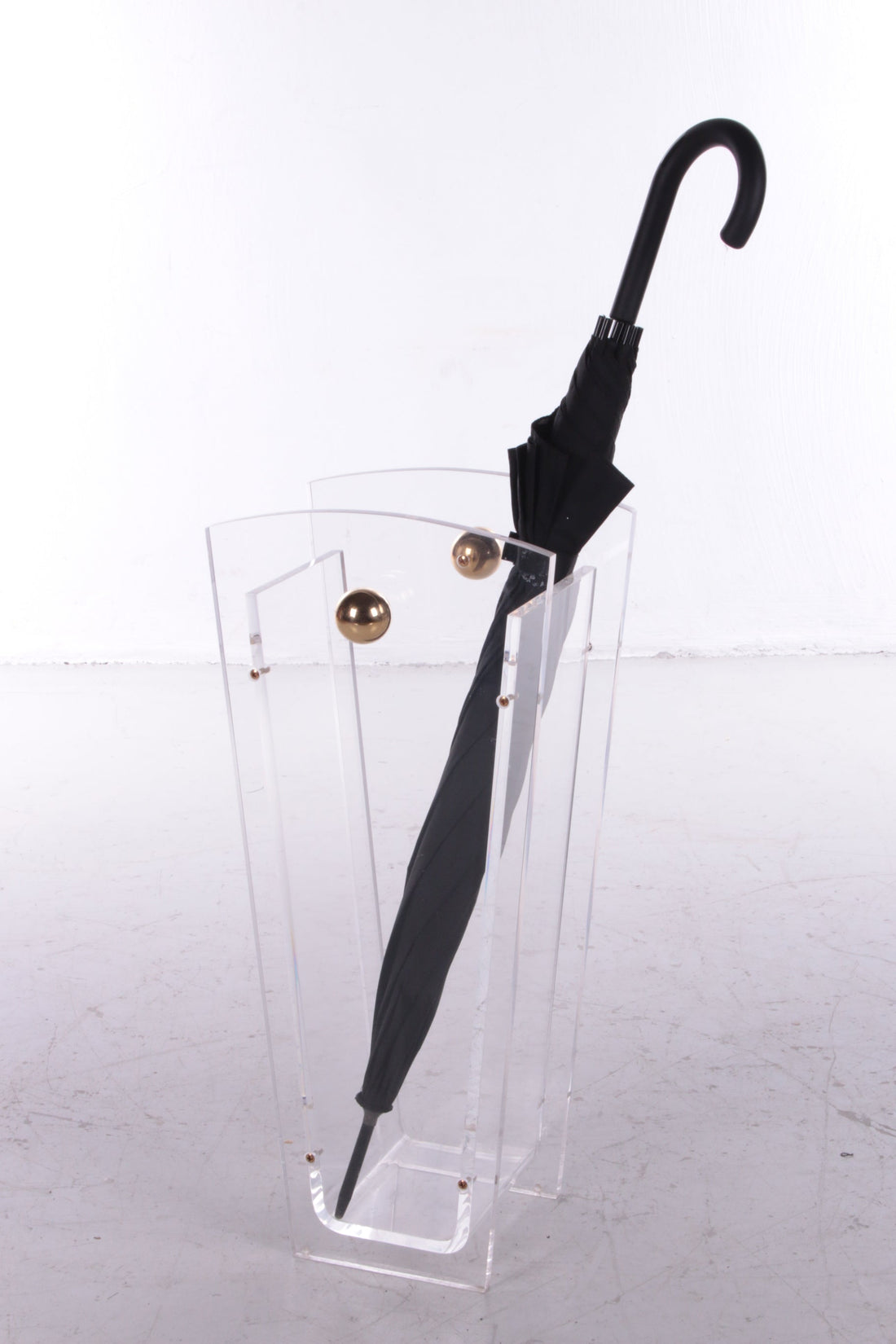 Plexie glass Umbrella stand Charles Hollis Jones with brass accents,1970 - Collectors - Net.Work