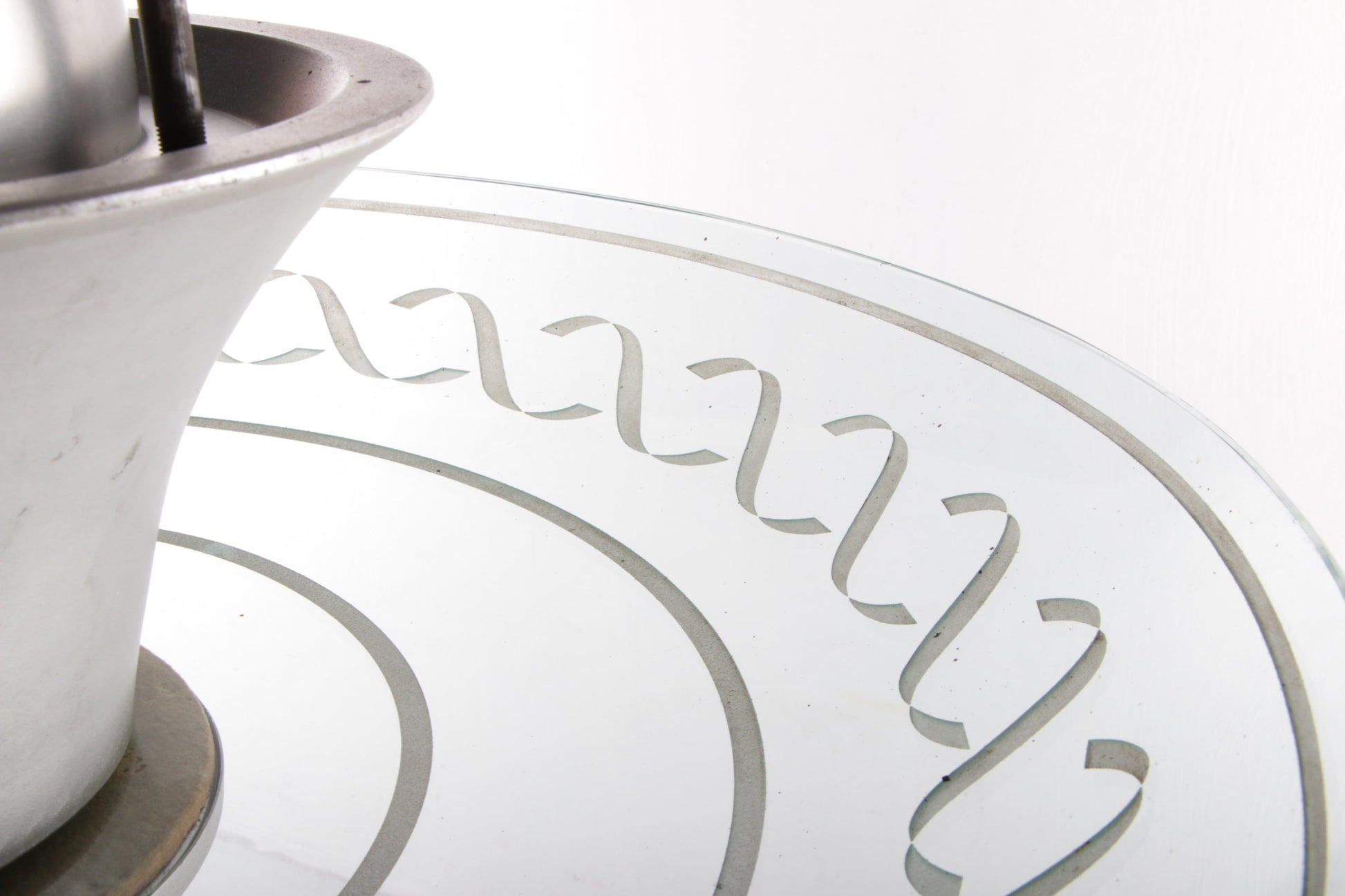 Rare Set of Art Deco Hanging Lamps from a Historic London Hotel - Collectors - Net.Work