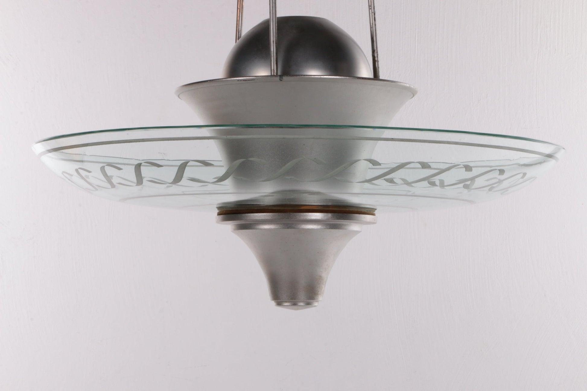 Rare Set of Art Deco Hanging Lamps from a Historic London Hotel - Collectors - Net.Work