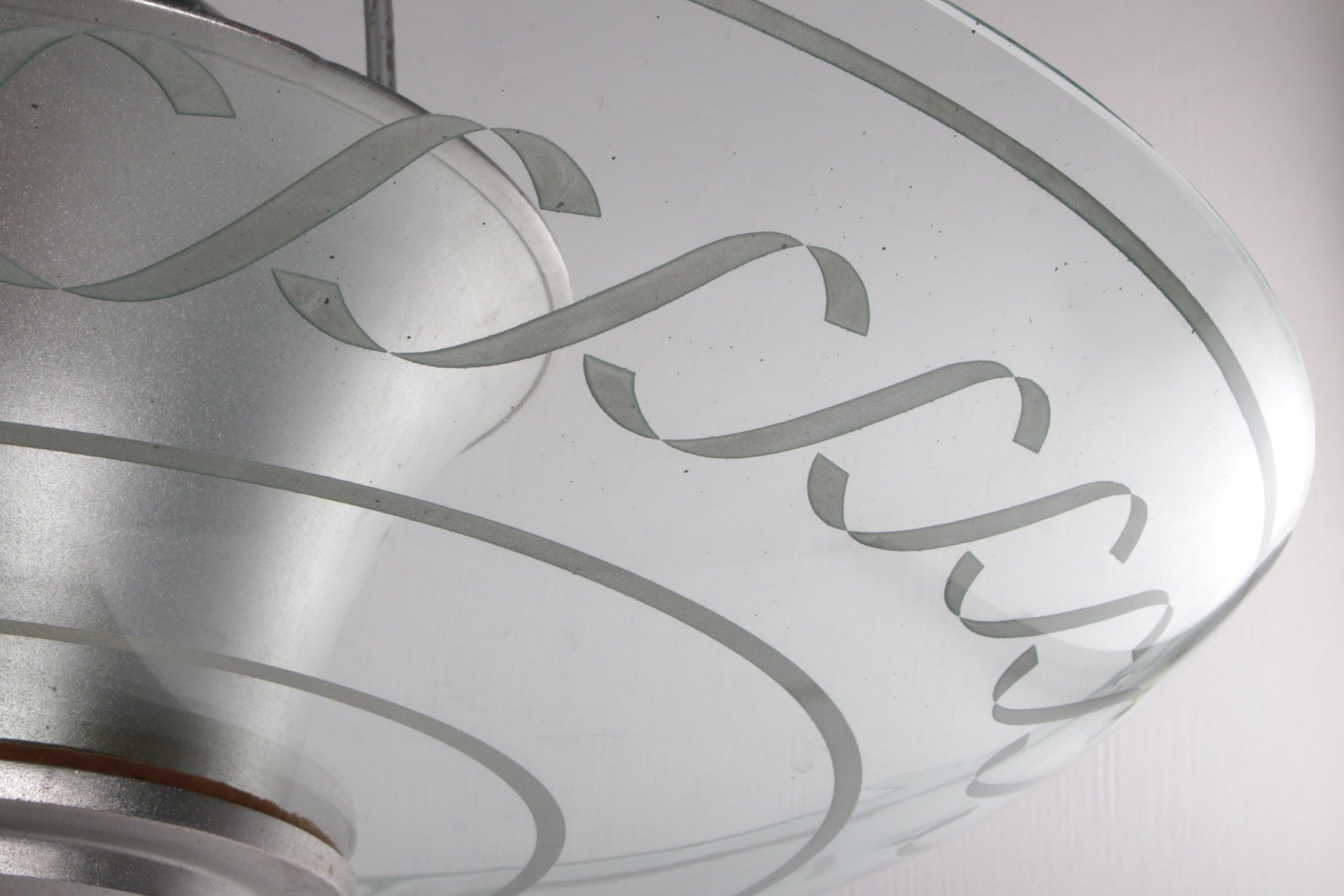 Rare Set of Art Deco Hanging Lamps from a Historic London Hotel - Collectors - Net.Work