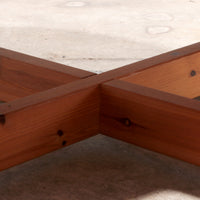 Runder Couchtisch aus Kiefernholz, Skandinavien, 1970