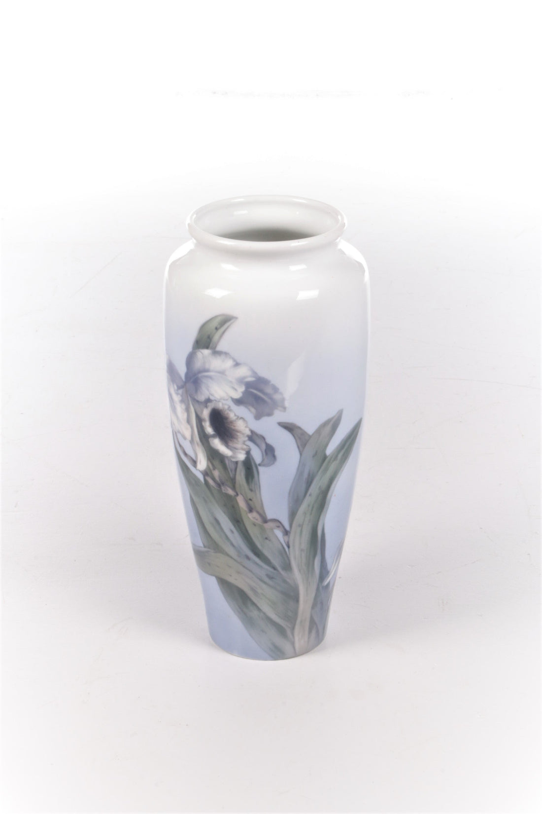 Royal Copenhagen Large Porcelain Vase Hand - Painted with Trumpet Flower - Collectors - Net.Work