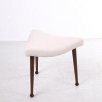 Skandinavischer Hocker aus Teakholz – Vintage-Design aus den 1960er Jahren