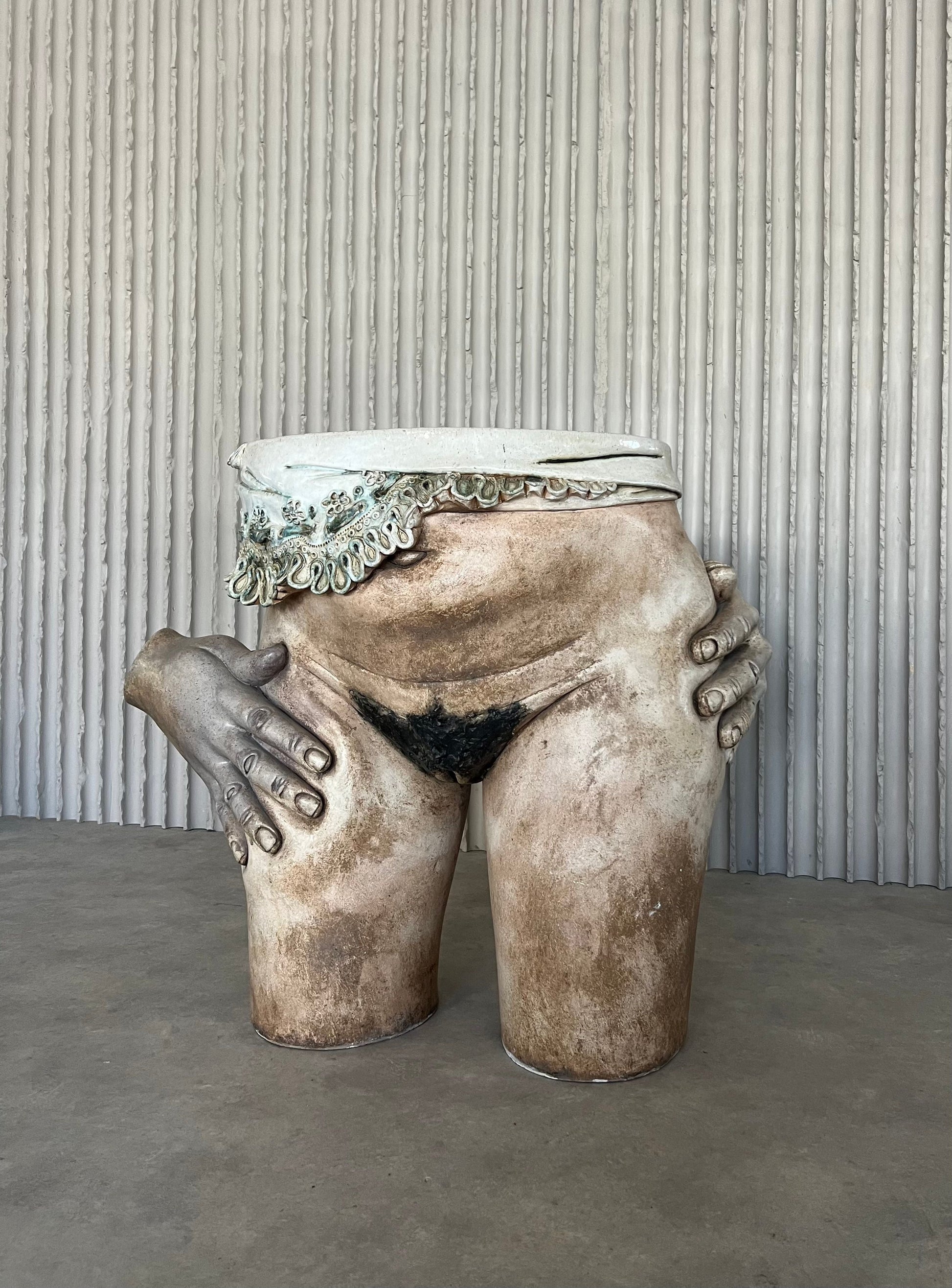 Sculptural ceramic side table by Francis Hewlett - Collectors - Net.Work