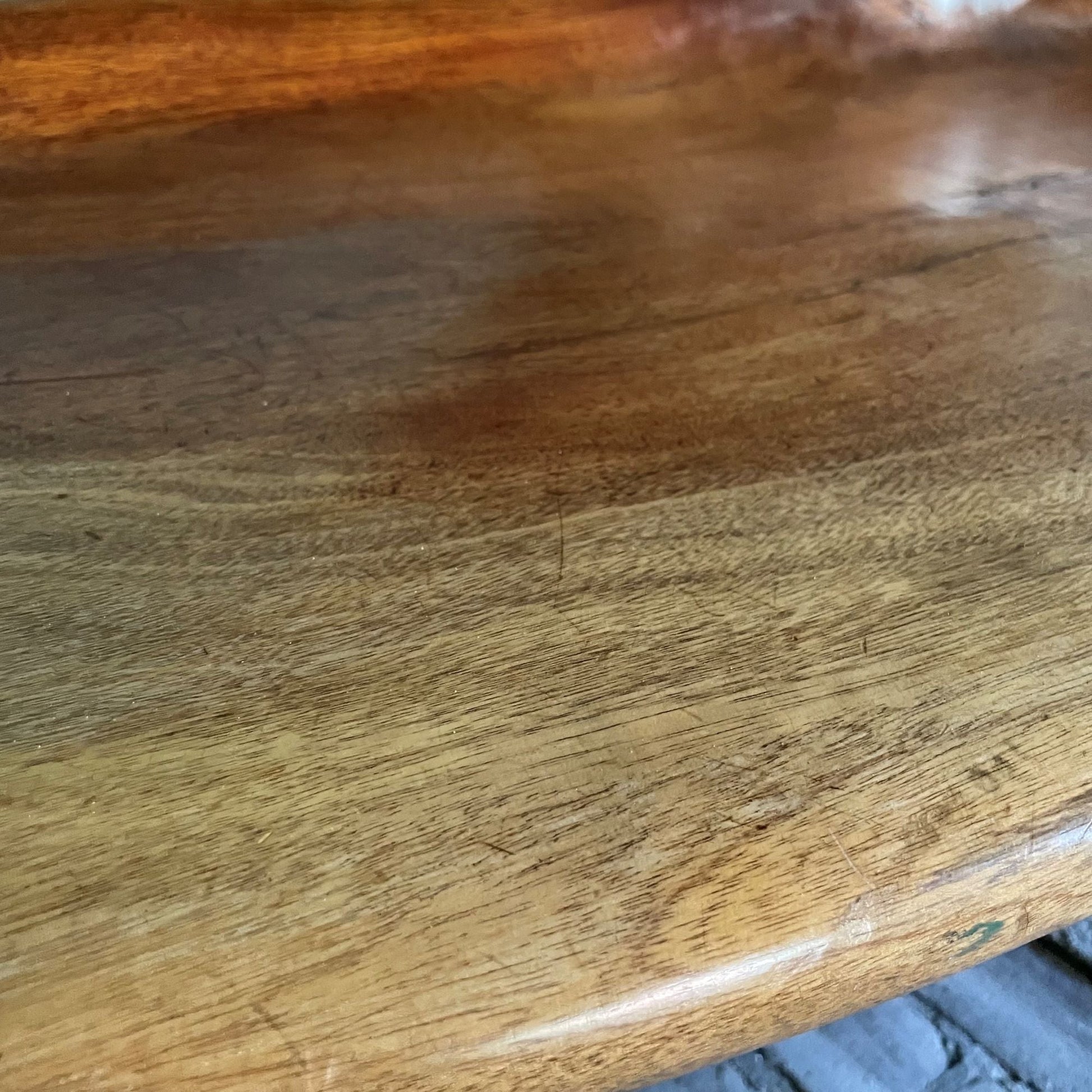 Sculptural, organically shaped solid wooden bench - COLLECTORS RDAM