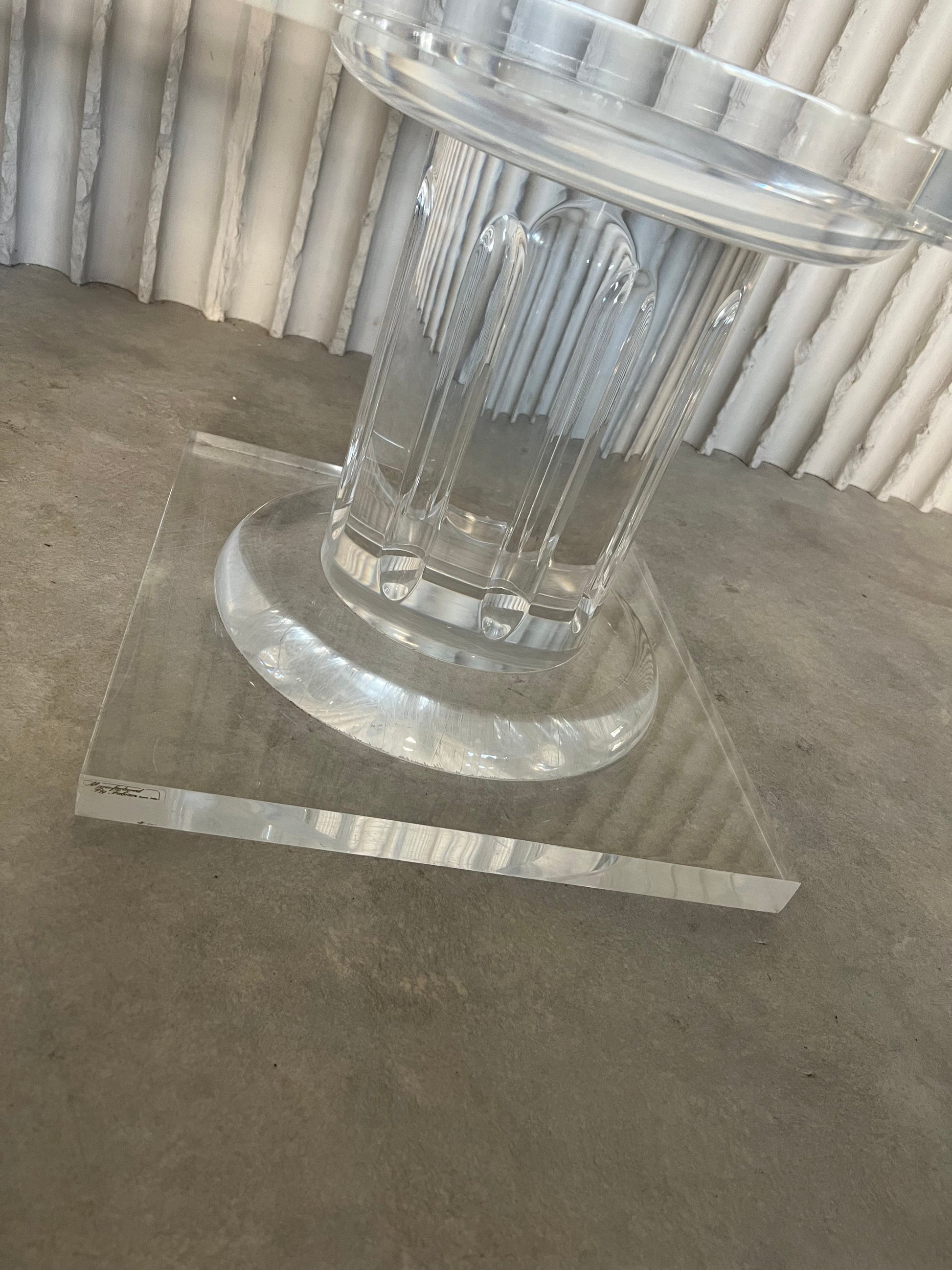 Set of 2 pop art columns by Fabianart Roma - Collectors - Net.Work