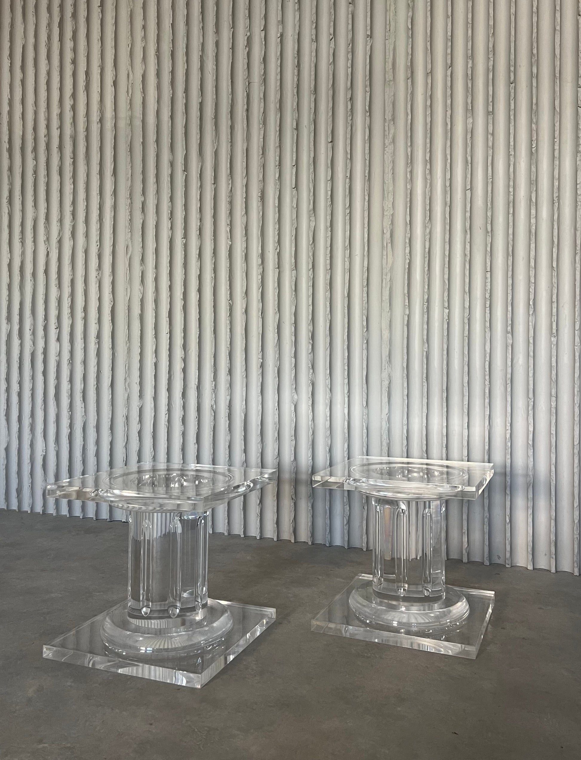 Set of 2 pop art columns by Fabianart Roma - Collectors - Net.Work