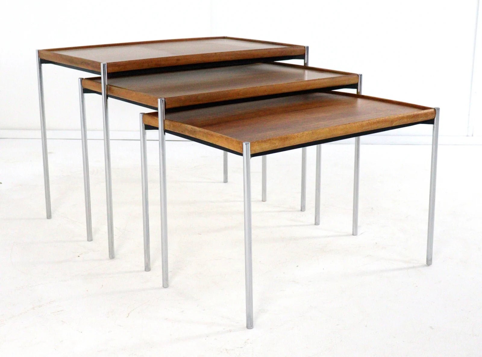 Set of 3 nest of tables Lämmle and Co with turnable tops - COLLECTORS RDAM