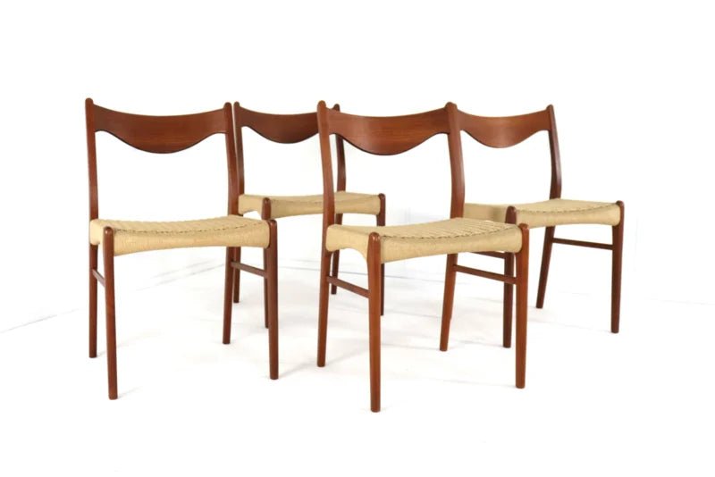 Set of 4 Arne Wahl Iversen for Glyngore chairs 'Naerem' - COLLECTORS RDAM