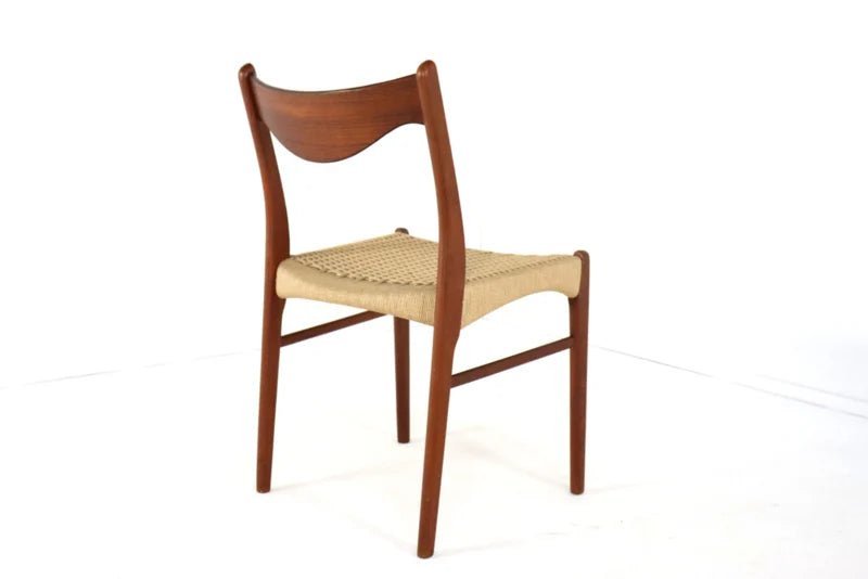 Set of 4 Arne Wahl Iversen for Glyngore chairs 'Naerem' - COLLECTORS RDAM