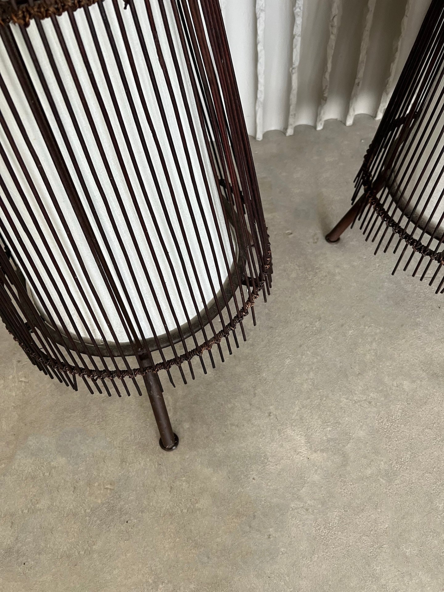 Set of French sculptural Kobe floor lamps - Collectors - Net.Work