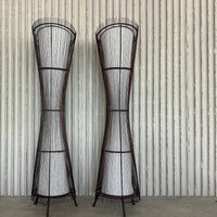 Set französischer skulpturaler Kobe-Stehlampen