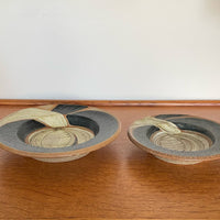 Set aus Steinguttellern von Noomi Backhausen für Soholm Stentoj in Bornholm, Dänemark