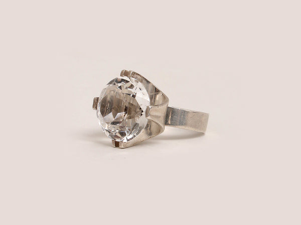 Silberring mit Bergkristall – Entwurf von Elis Kauppi, Finnland, 1975