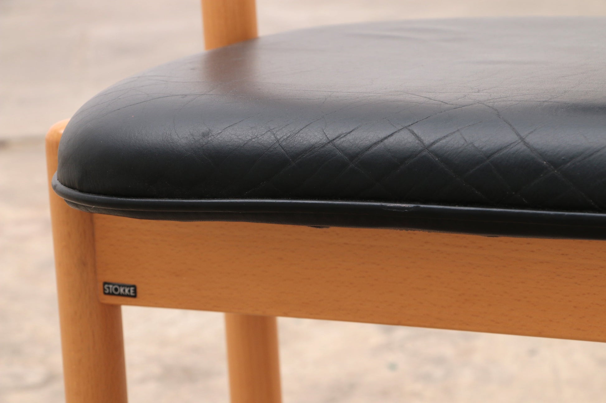 Stokke Dining Set with Large Table and 8 Chairs by Peter Opsvik - Collectors - Net.Work