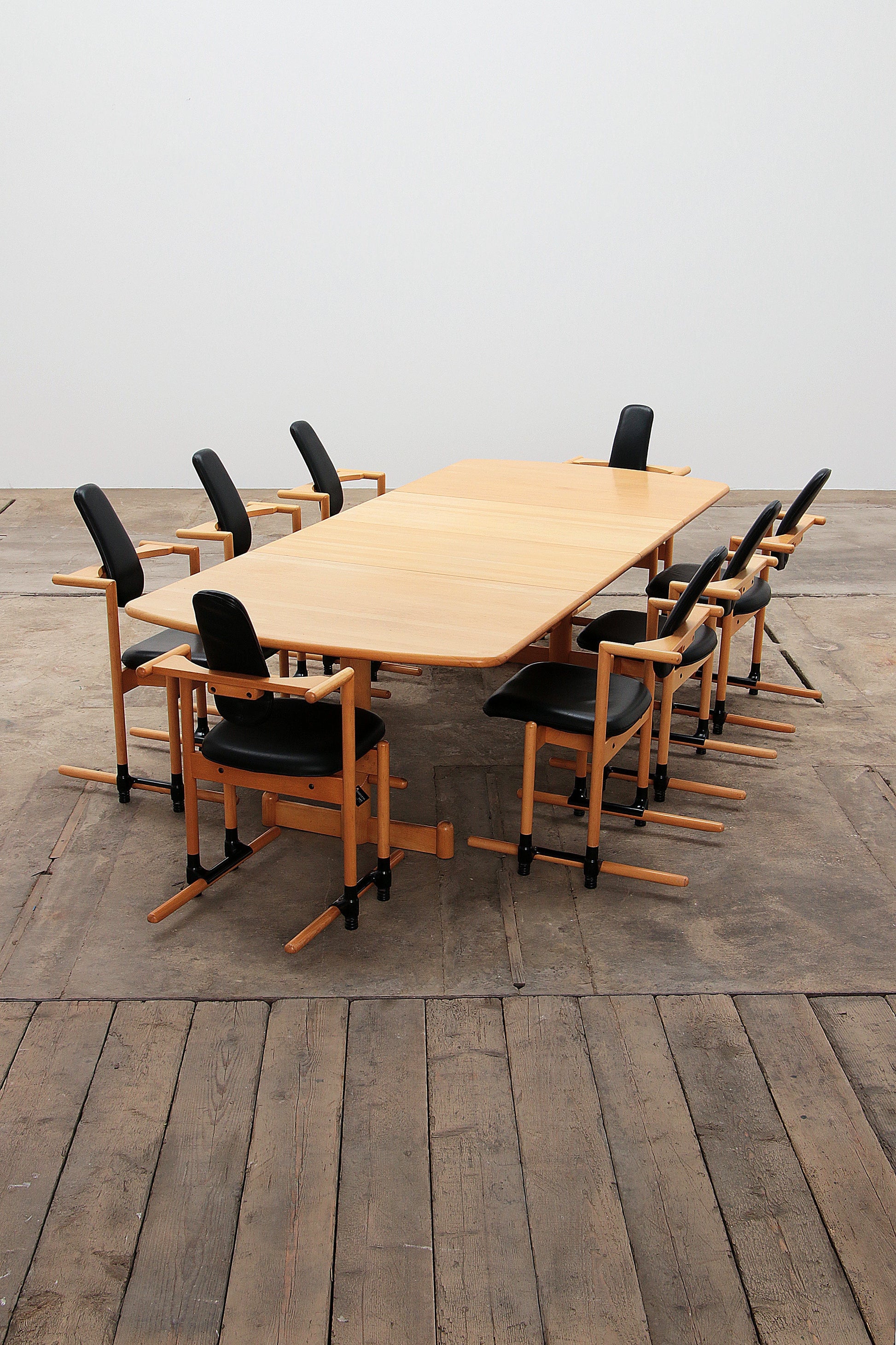 Stokke Dining Set with Large Table and 8 Chairs by Peter Opsvik - Collectors - Net.Work