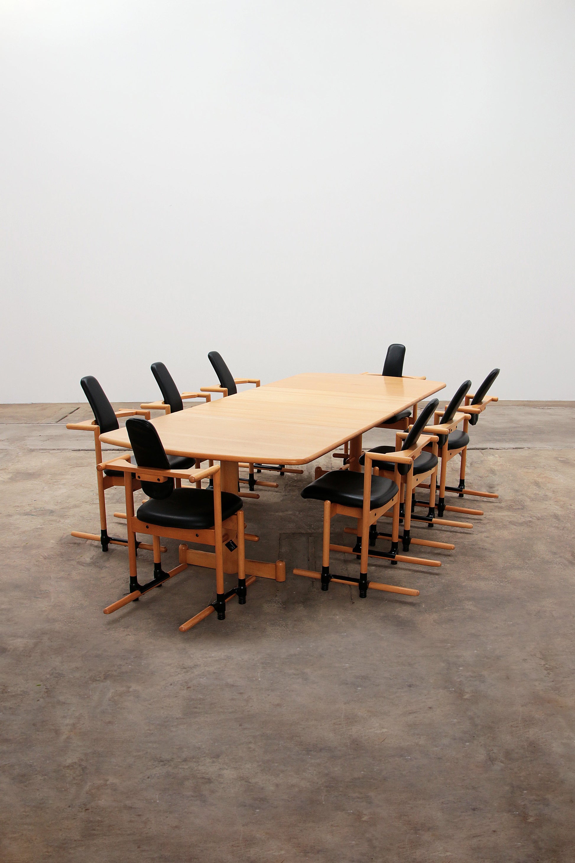 Stokke Dining Set with Large Table and 8 Chairs by Peter Opsvik - Collectors - Net.Work