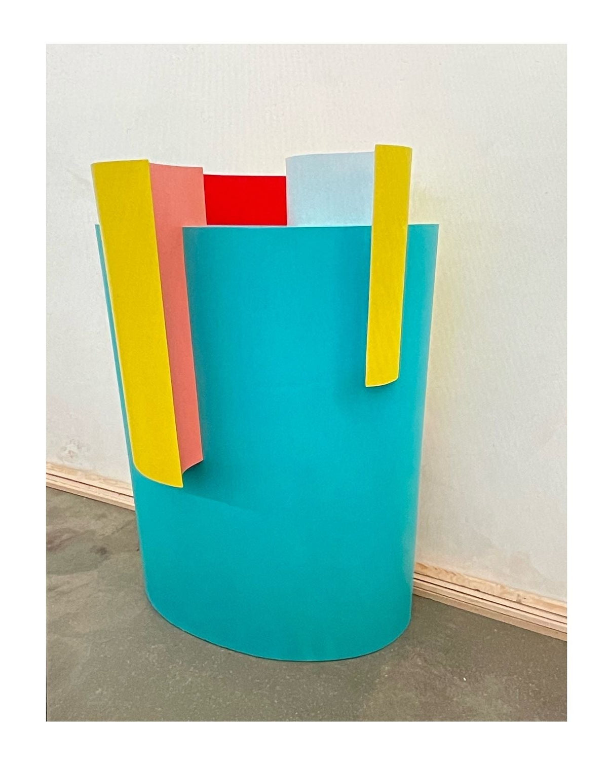 Hohe Holzskulptur, Govert Heikoop (1951–2007) – „Mann, Vogel, Fisch“ – 1980er