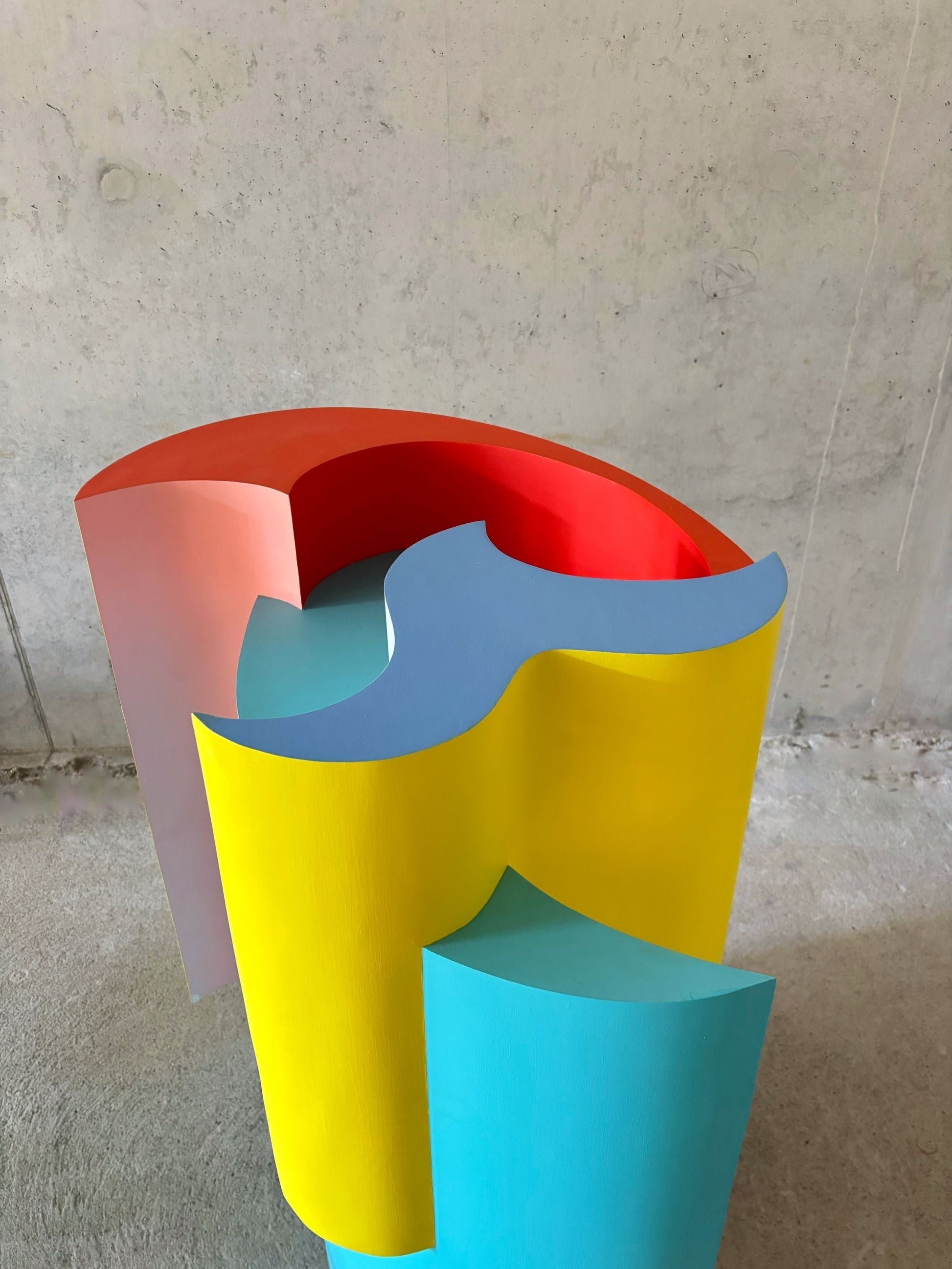 Tall wooden sculpture, Govert Heikoop (1951 - 2007) – ‘Man, Bird, Fish’ – 1980s - COLLECTORS RDAM