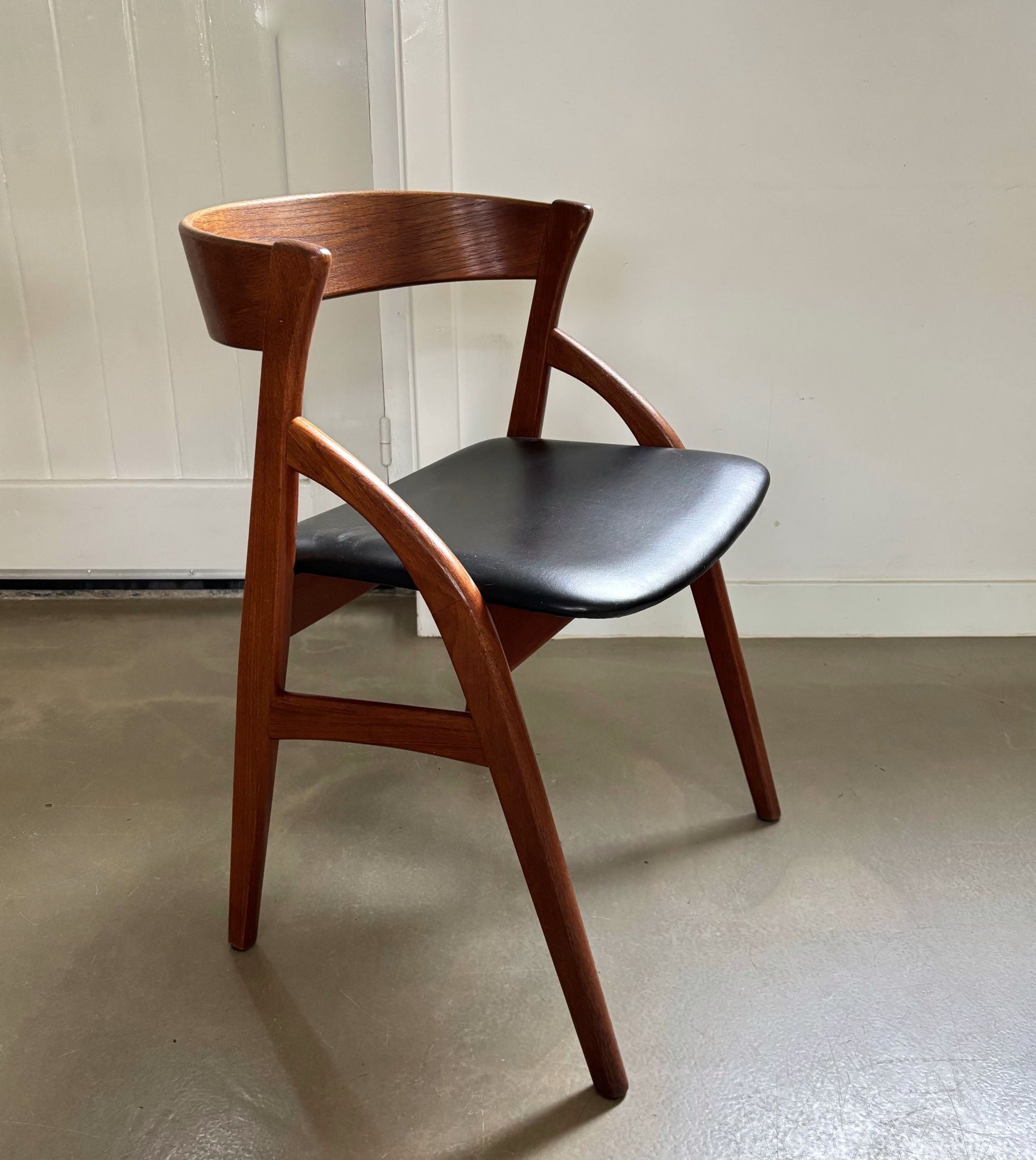 Teak dining chair, Dyrlund a/s Smith Furniture, Denmark, 1960s - Collectors - Net.Work