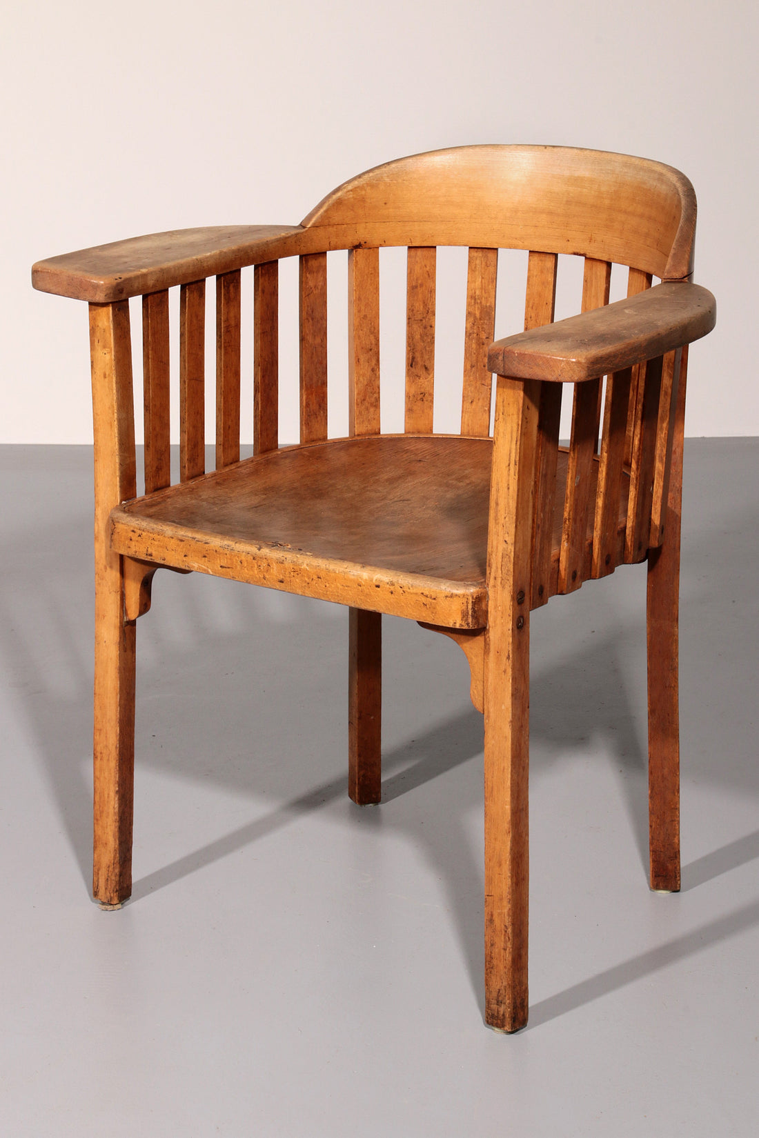 Very rare Elephant Desk Chair by Josef Hoffmann for J&J Kohn - Collectors - Net.Work