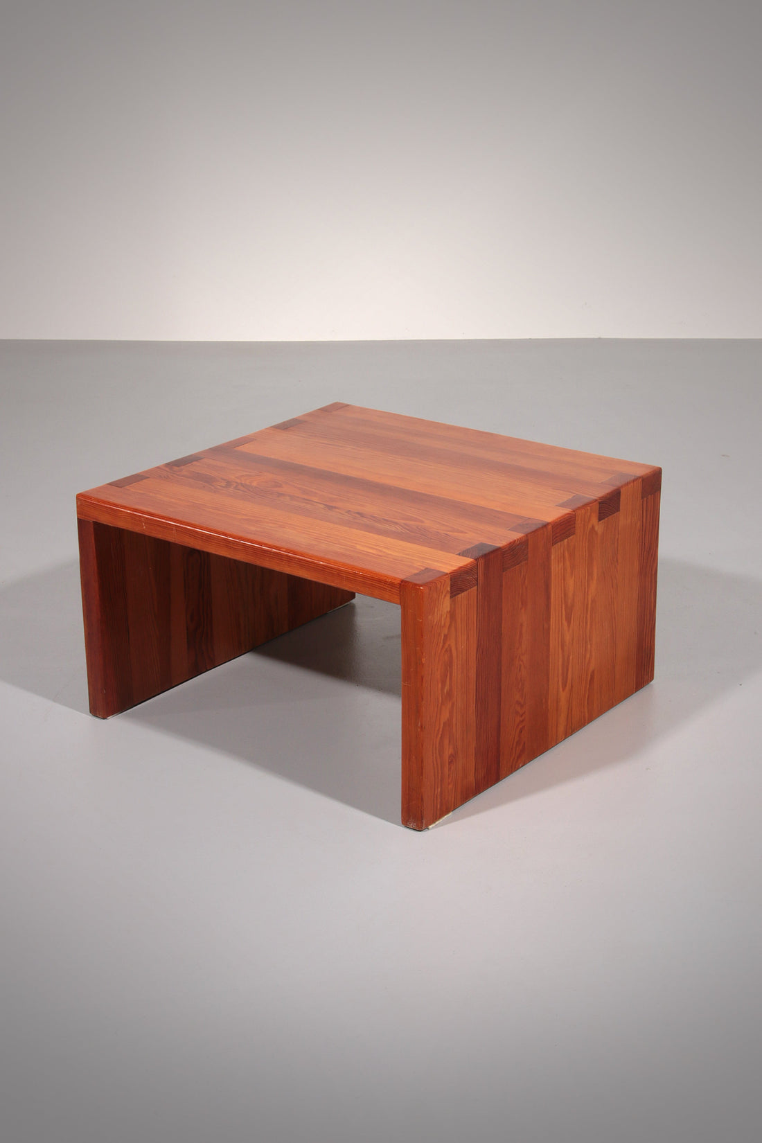 Vintage Pine Coffee Table style from ate van apeldoorn 1970 - Collectors - Net.Work