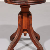 Vintage skandinavischer Klavierhocker aus massivem Buchenholz, aus dem Jahr 1900.