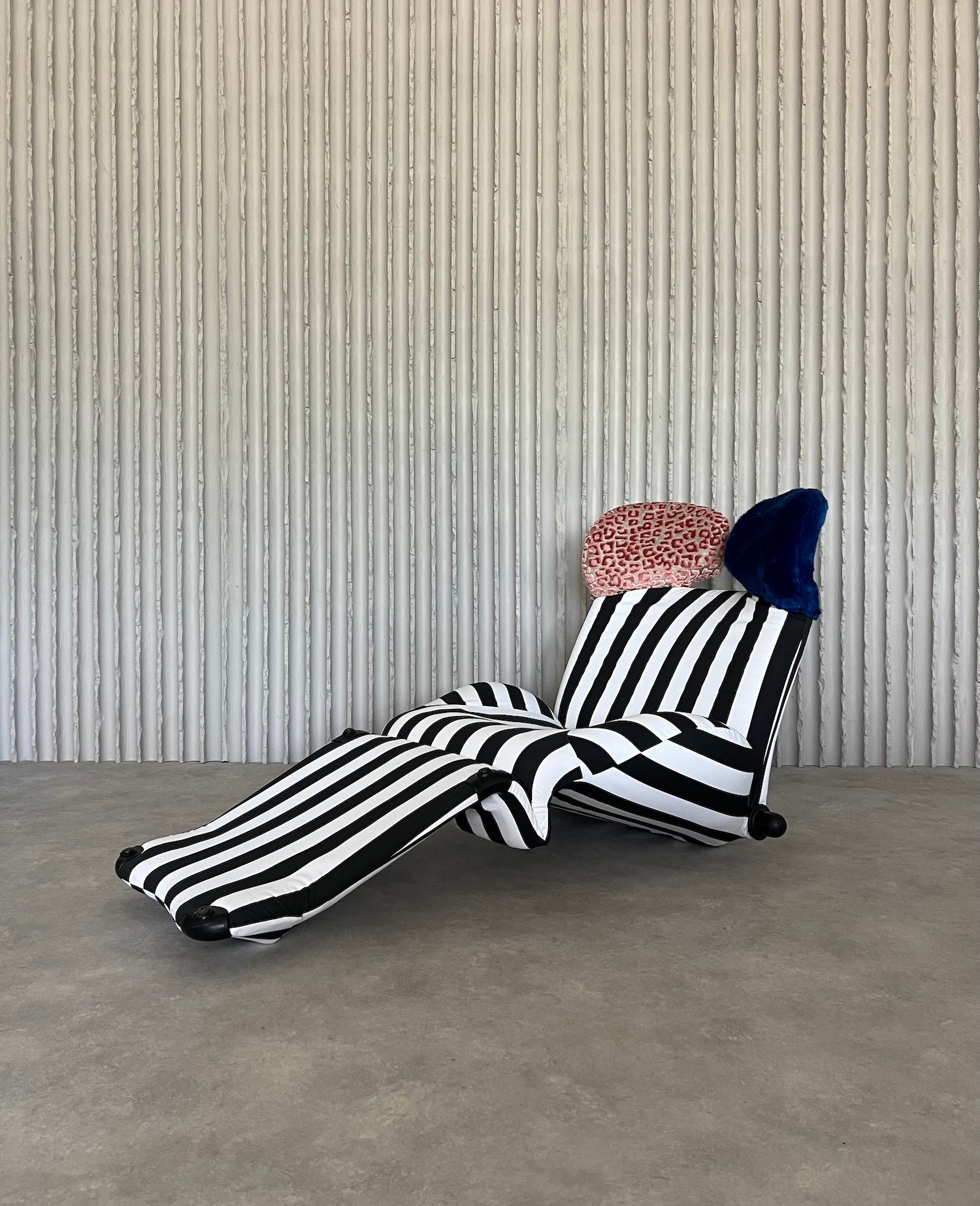 “Wink” chair by Toshiyuki Kita for Cassina Italy - COLLECTORS RDAM