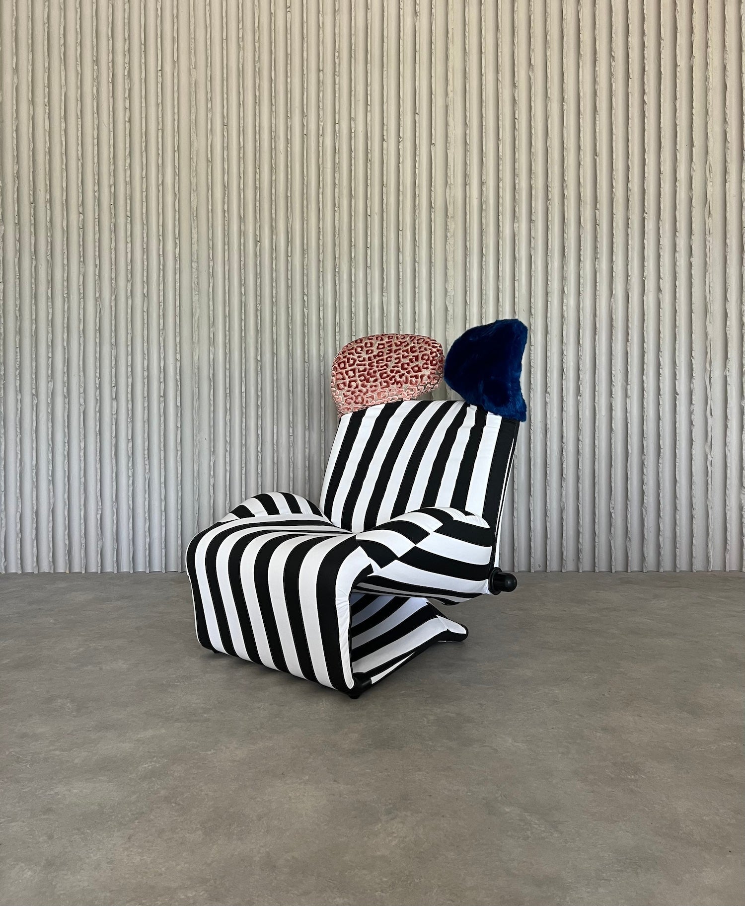 “Wink” chair by Toshiyuki Kita for Cassina Italy - COLLECTORS RDAM