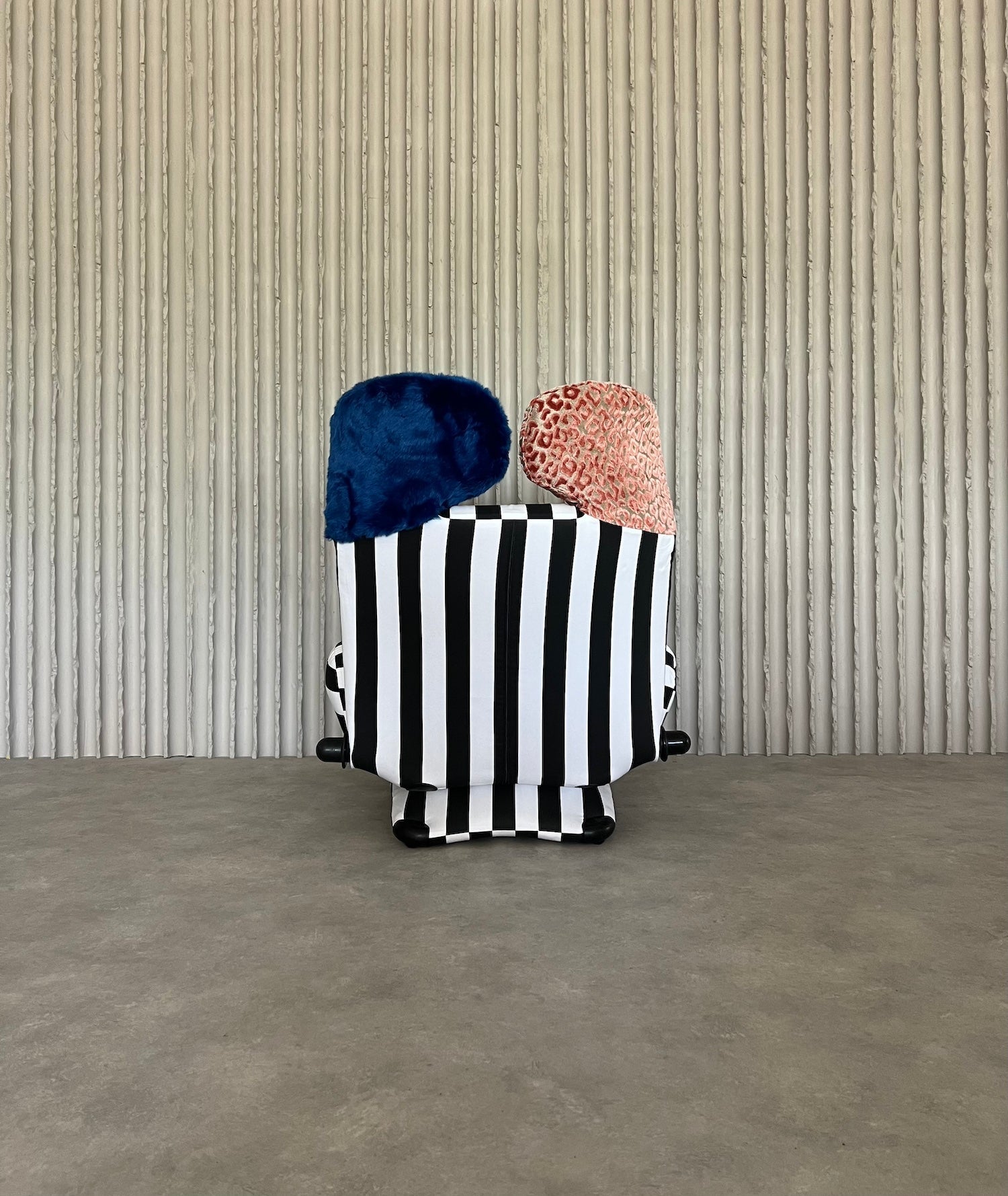 “Wink” chair by Toshiyuki Kita for Cassina Italy - COLLECTORS RDAM